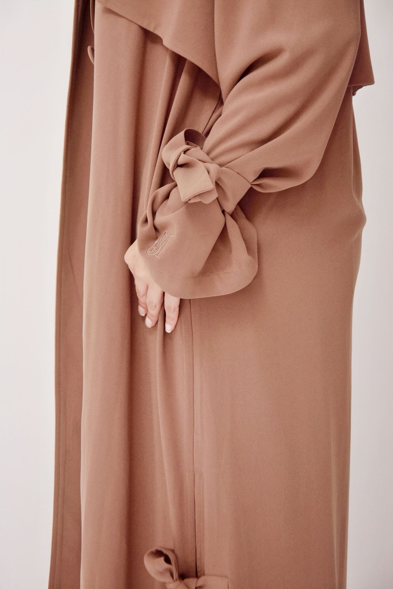 Trench Abaya Nouée – Rose Poudré