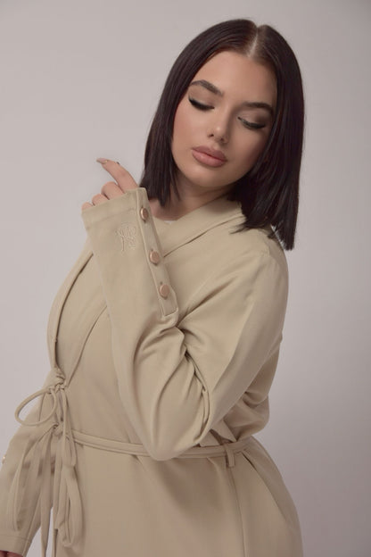 Abaya Élégante Ceinturée – beige Sable